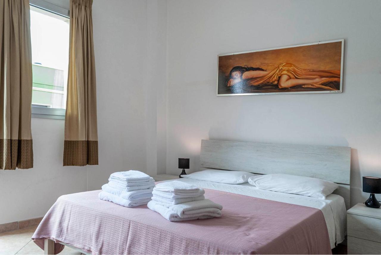 Da Rocco B&B Сант-Исидоро Экстерьер фото